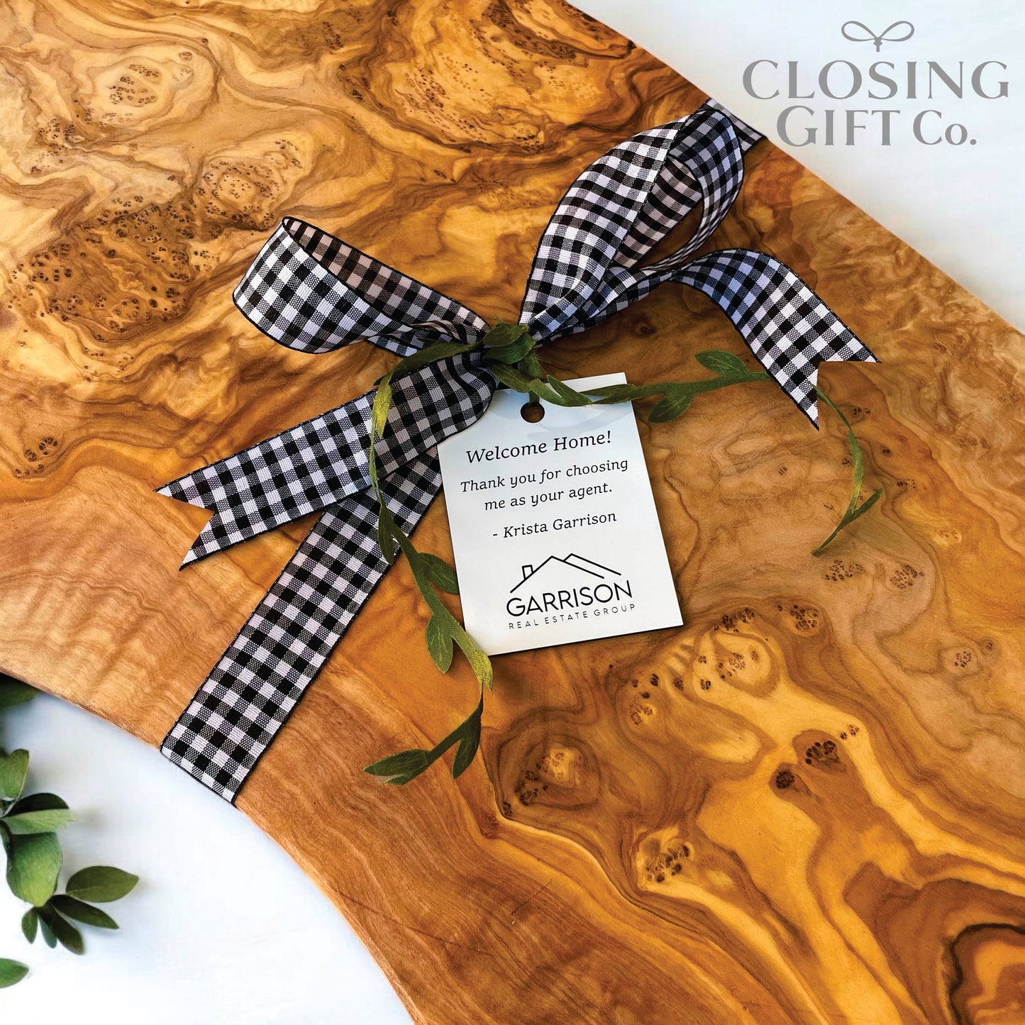 SMALL OLIVE WOOD SERVING BOARD / CUTTING BOARD / CHARCHUTERIE - CUSTOM ENGRAVED