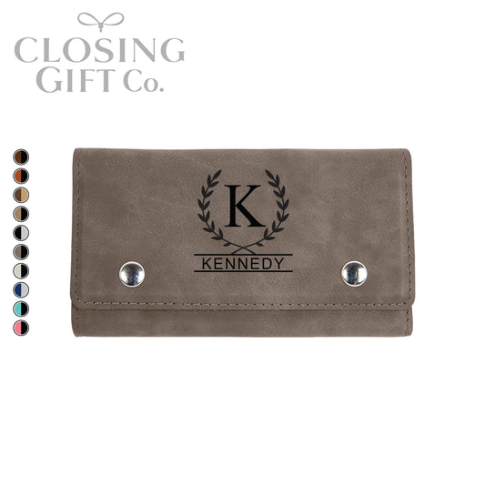 LEATHERETTE CARD DECK & DICE SET IN CUSTOM ENGRAVED SNAP CASE